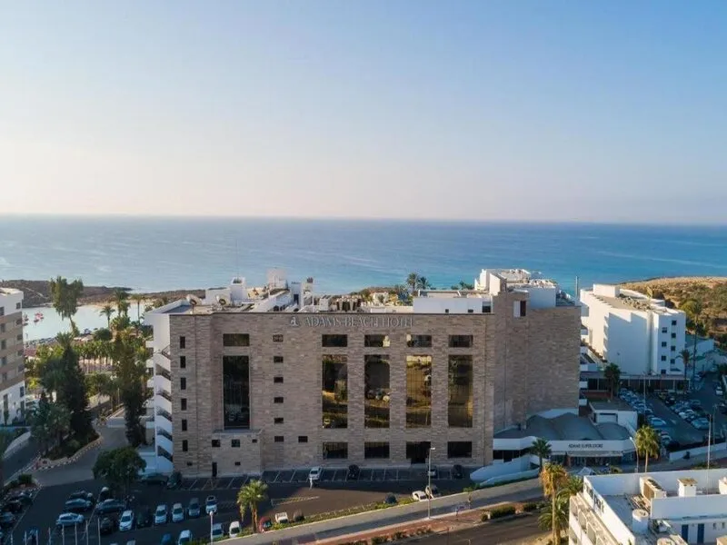 Adams Beach Hotel Deluxe Wing - Adults Only · Anbieterbild von TUI