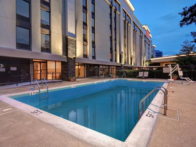 Hampton Inn & Suites Alexandria Old Town Area South · Anbieterbild von TUI