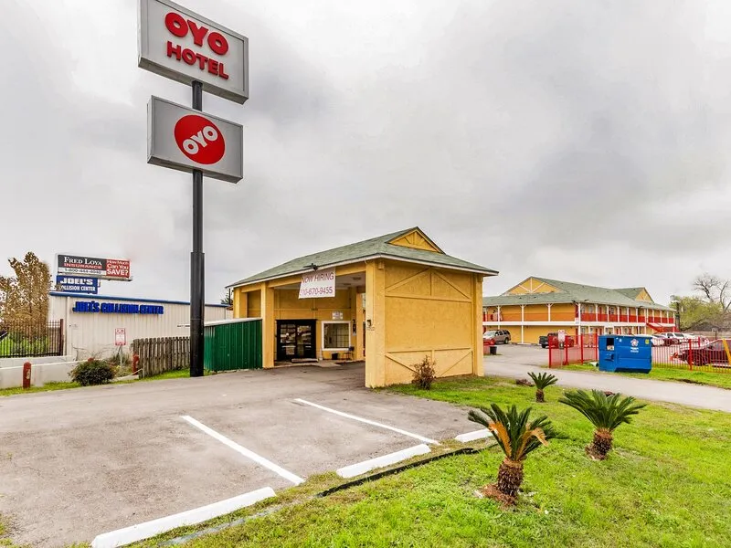 OYO Hotel San Antonio Lackland near Seaworld · Anbieterbild von TUI