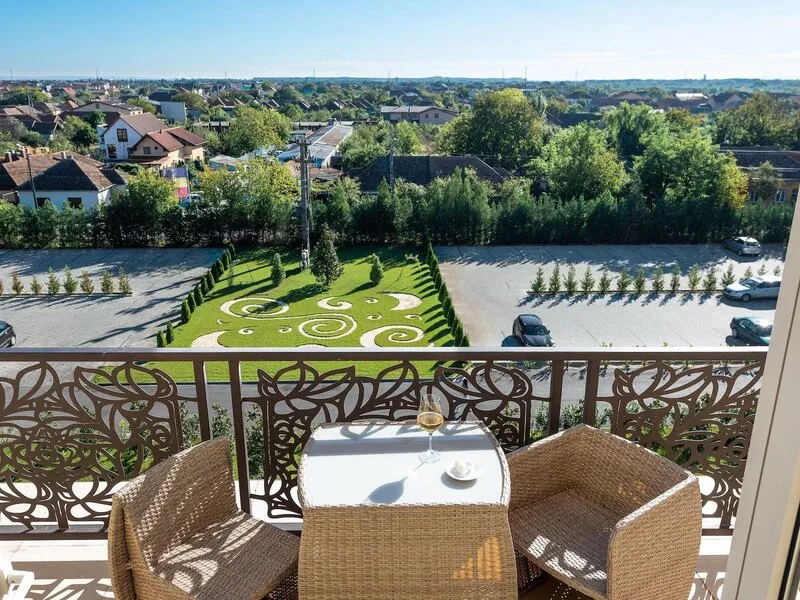 Tresor Le Palais Timisoara, Curio Collection by Hilton · Anbieterbild von TUI