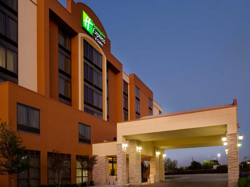 Holiday Inn Express Hotel & Suites Dallas Ft. Worth Airport South · Anbieterbild von TUI