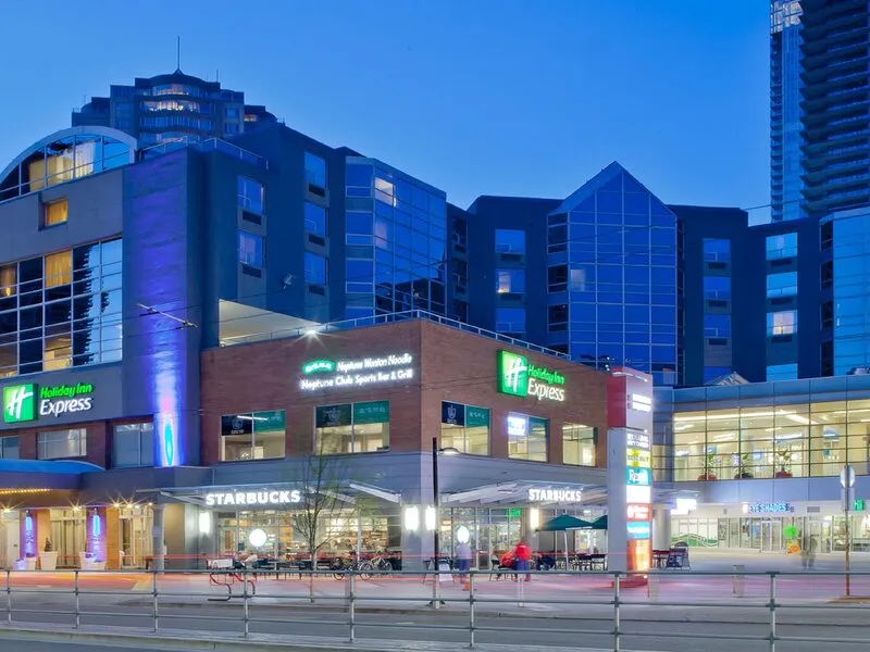Holiday Inn Express Vancouver-Metrotown (Burnaby) · Anbieterbild von TUI