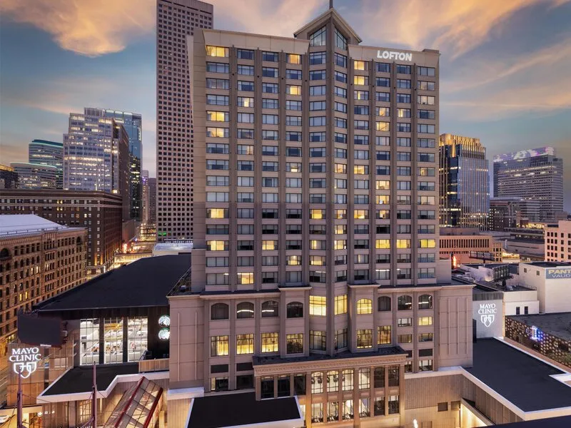The Lofton Hotel Minneapolis, Tapestry Collection by Hilton · Anbieterbild von TUI