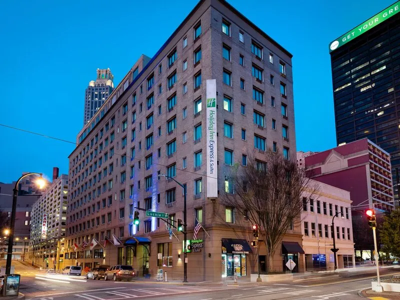 Holiday Inn Express and Suites Atlanta Downtown · Anbieterbild von TUI