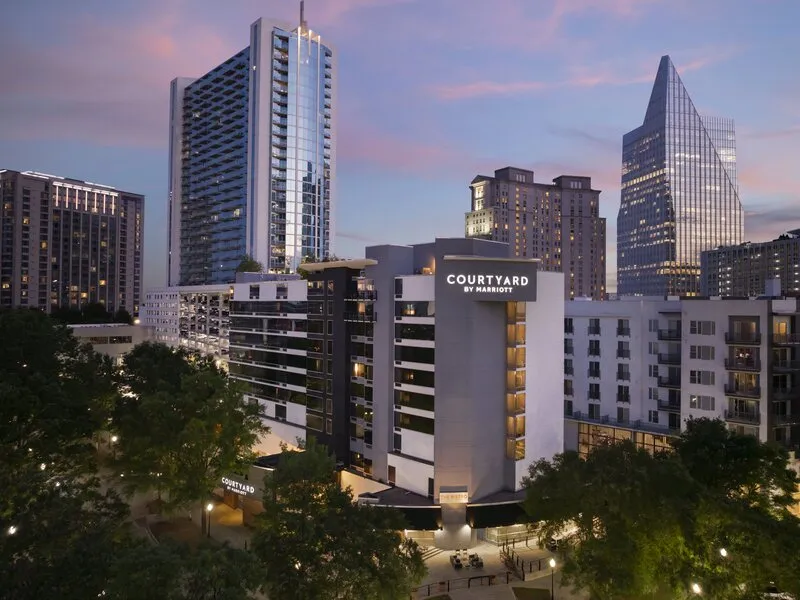 Courtyard Atlanta Buckhead · Anbieterbild von TUI