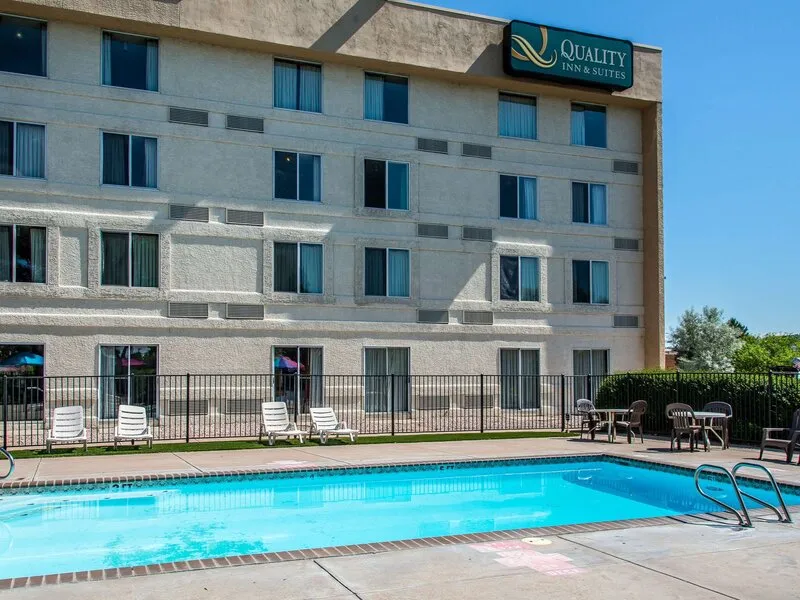 Quality Inn & Suites Garden of the Gods · Anbieterbild von TUI