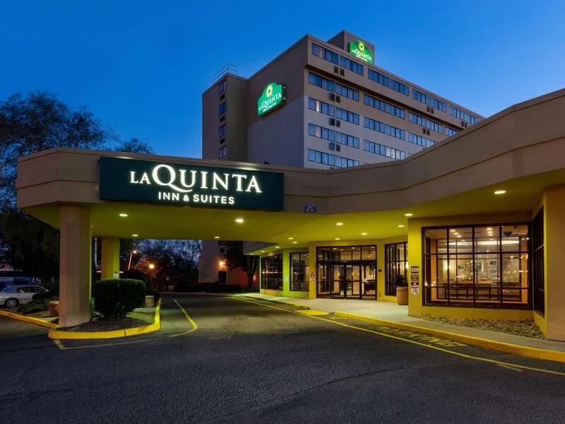 La Quinta Inn & Suites by Wyndham Secaucus Meadowlands · Anbieterbild von TUI
