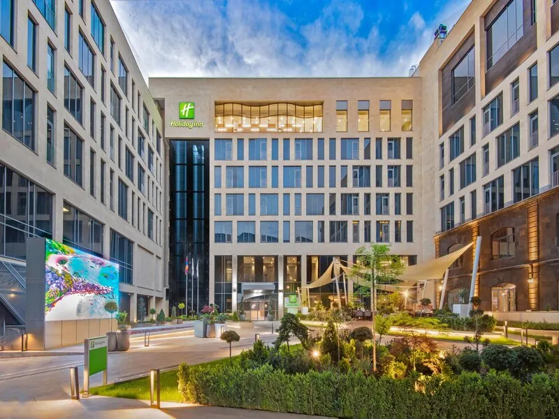 Holiday Inn Yerevan - Republic Square · Anbieterbild von TUI
