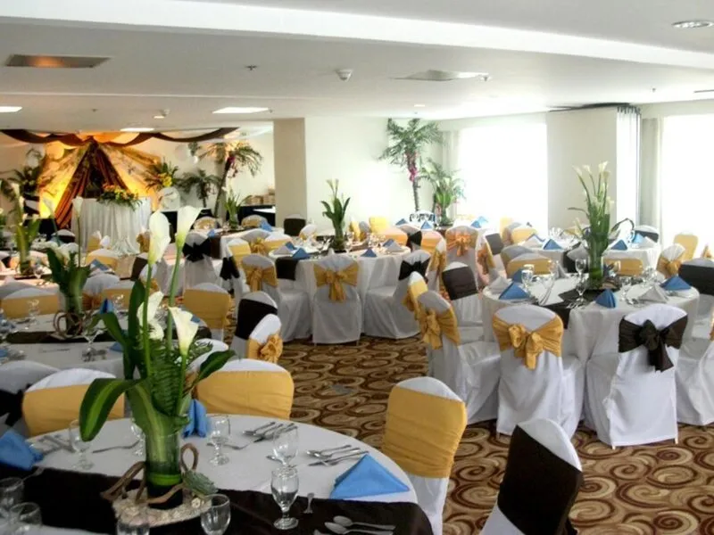 Oxford Suites Makati · Anbieterbild von TUI