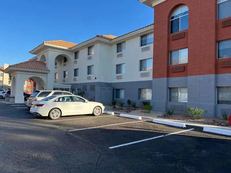 GreenTree Inn & Suites Mesa · Anbieterbild von TUI