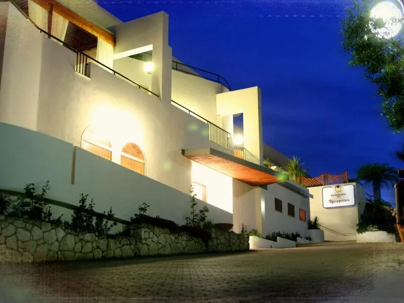 Apulia Hotels Baia dei Faraglioni · Anbieterbild von TUI