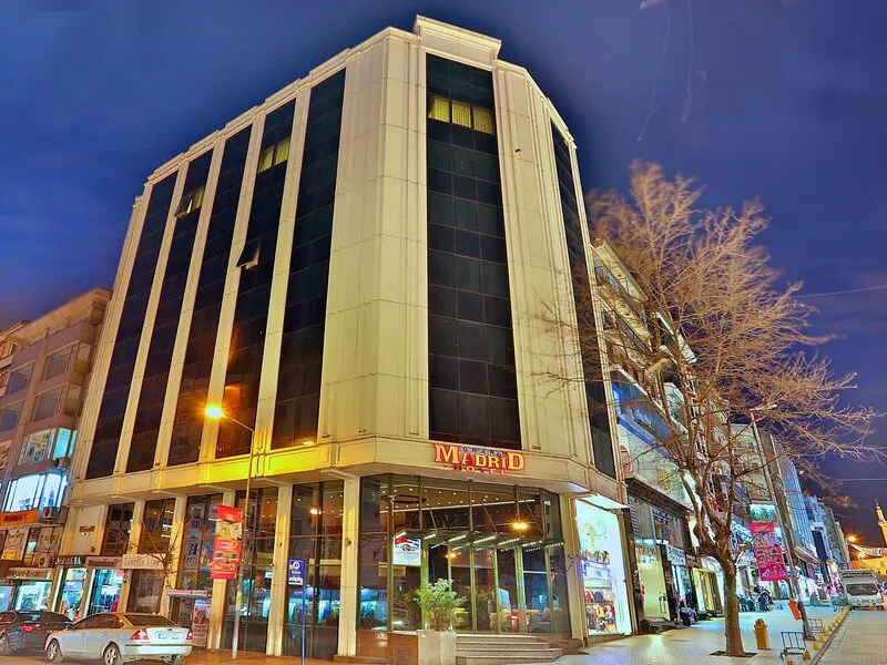 Grand Madrid Hotel · Anbieterbild von TUI
