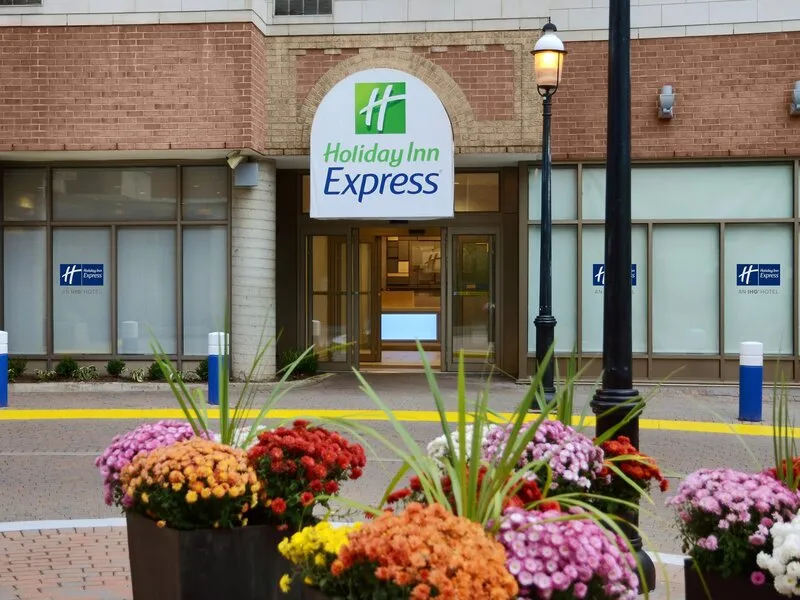 Holiday Inn Express Toronto Downtown · Anbieterbild von TUI