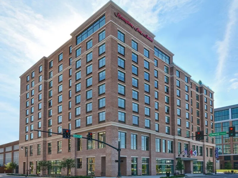 Hampton Inn & Suites Nashville Downtown Capitol View · Anbieterbild von TUI
