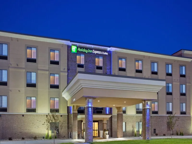 Holiday Inn Express & Suites Lincoln Airport · Anbieterbild von TUI