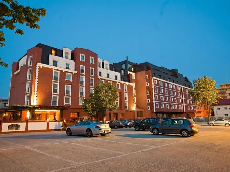Ramada Hotel & Suites Bucharest North · Anbieterbild von TUI