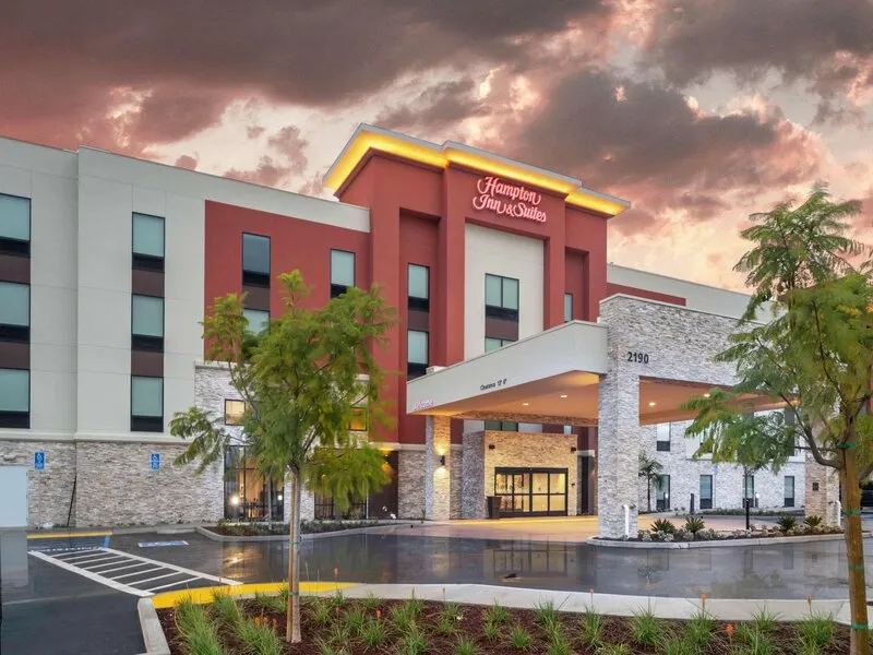 Hampton Inn And Suites Santa Maria · Anbieterbild von TUI