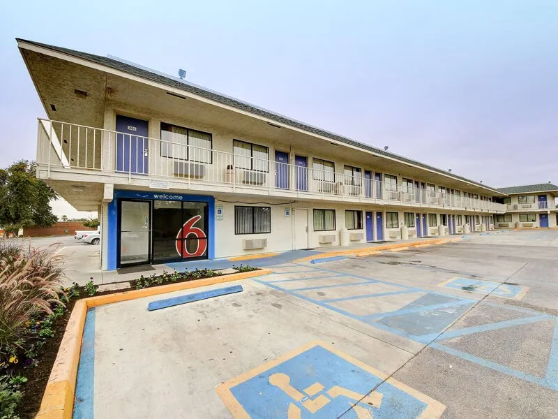 Motel 6 San Marcos · Anbieterbild von TUI