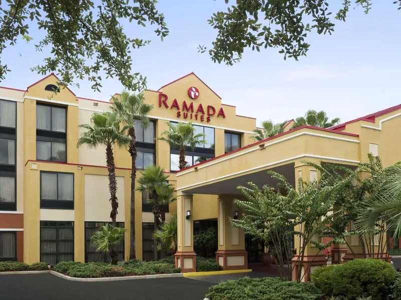 Ramada Suites Orlando Aiport · Anbieterbild von TUI