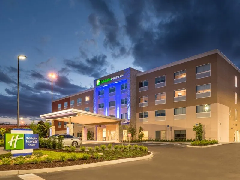 Holiday Inn Express & Suites Wesley Chapel · Anbieterbild von TUI