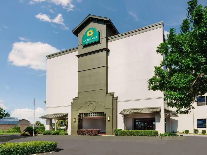 La Quinta Inn & Suites by Wyndham New Orleans Airport · Anbieterbild von TUI