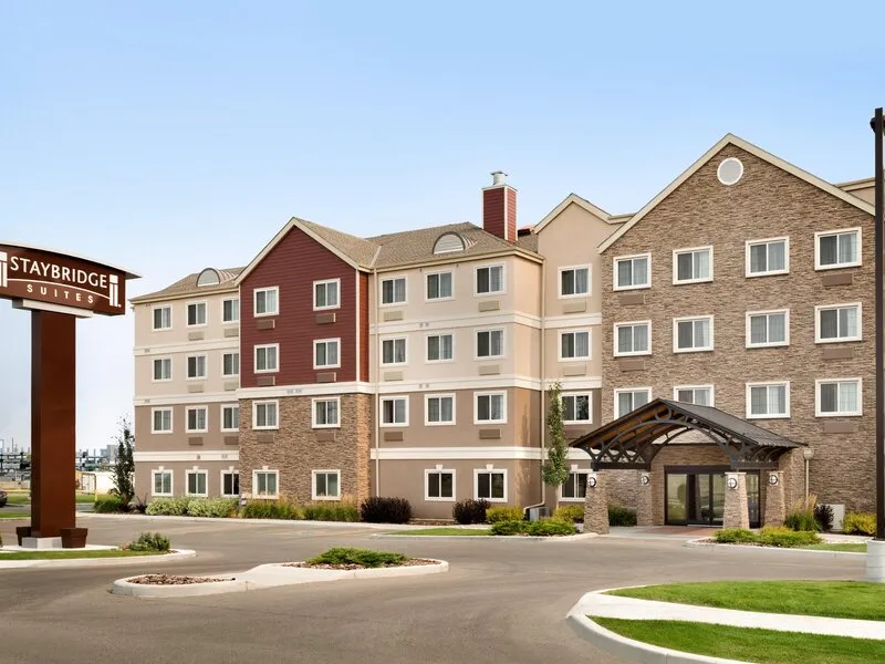 Staybridge Suites West Edmonton · Anbieterbild von TUI