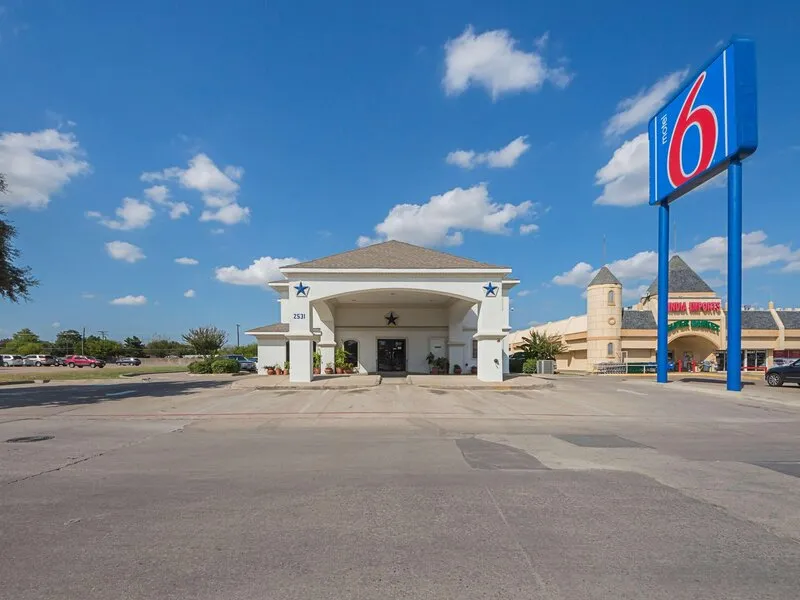 Motel 6 Irving, TX - Irving DFW Airport South · Anbieterbild von TUI