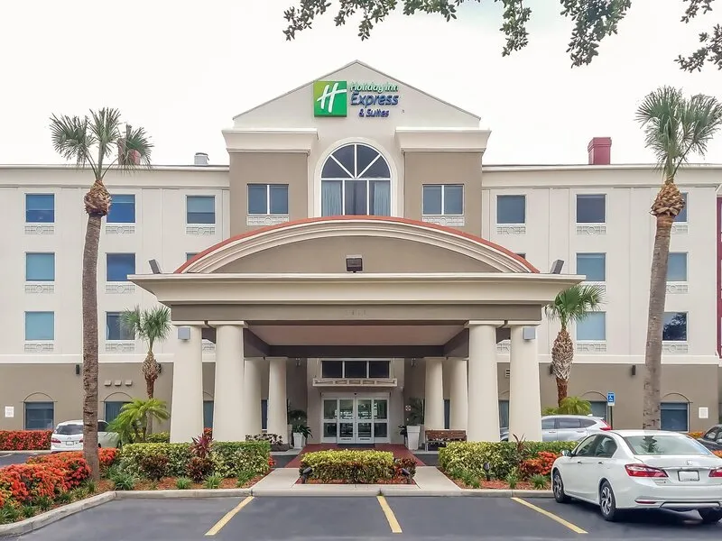 Holiday Inn Express Hotel & Suites St. Petersburg North (I-275) · Anbieterbild von TUI