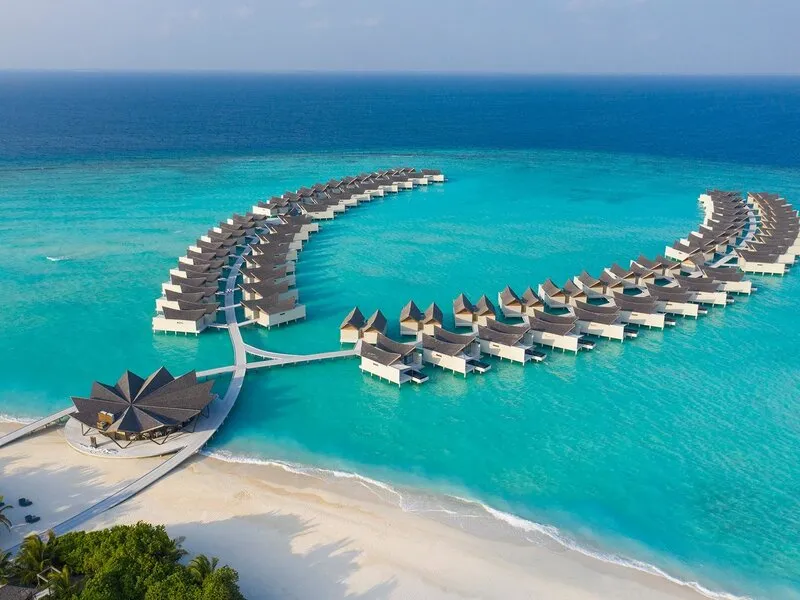 Kuredhivaru Resort & Spa · Anbieterbild von TUI