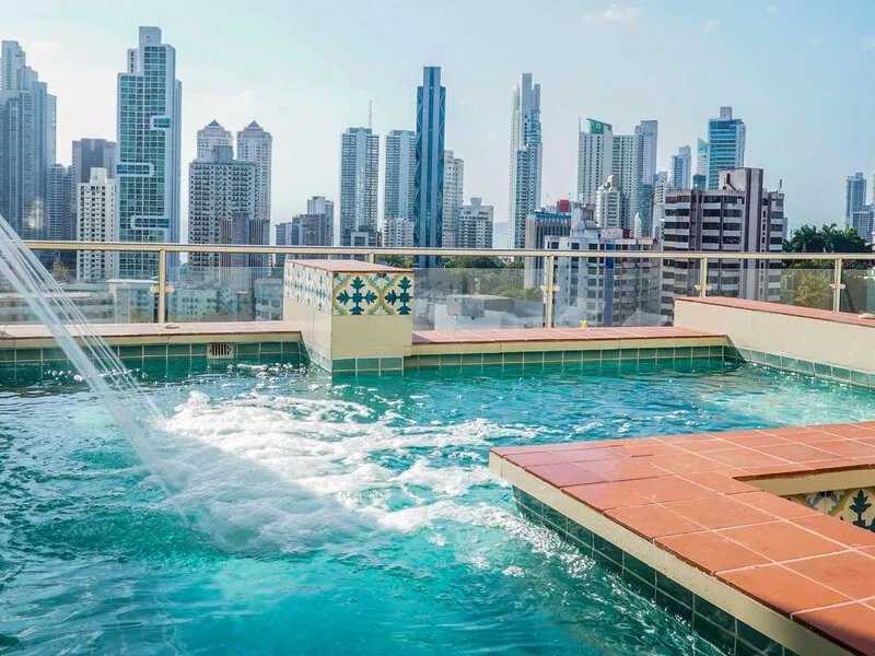Hilton Garden Inn Panama · Anbieterbild von TUI