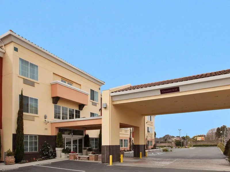 Holiday Inn Express & Suites Berkely · Anbieterbild von TUI