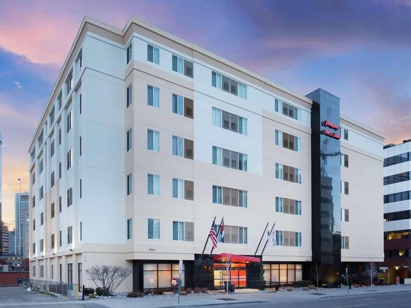Hampton Inn & Suites Denver-Downtown · Anbieterbild von TUI