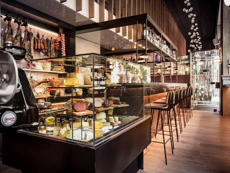 Alexandra Barcelona Hotel, Curio Collection by Hilton · Anbieterbild von TUI