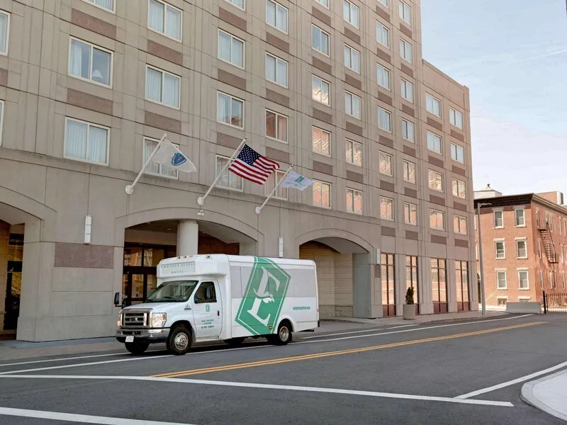 Embassy Suites by Hilton Boston at Logan Airport · Anbieterbild von TUI
