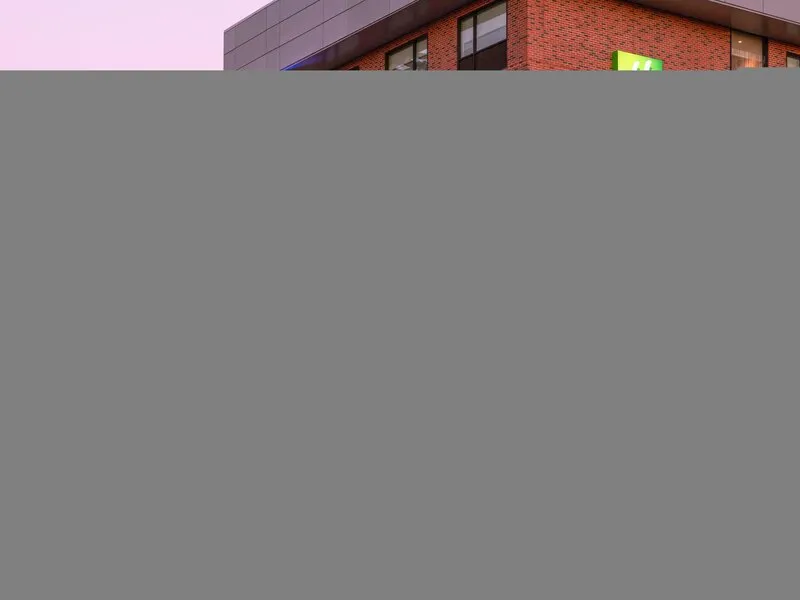 Holiday Inn Express & Suites Tulsa Downtown Arts District · Anbieterbild von TUI