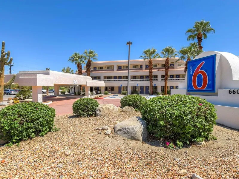 Motel 6 Palm Springs Downtown · Anbieterbild von TUI