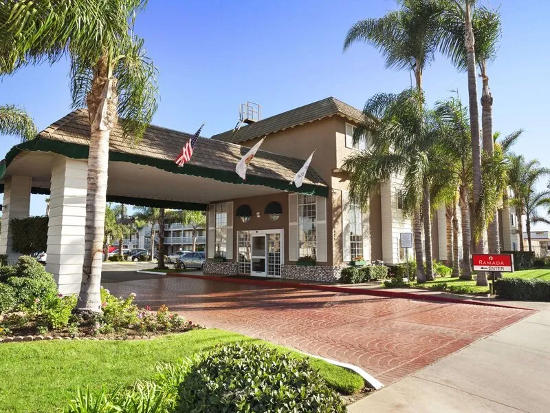 Ramada by Wyndham Costa Mesa/Newport Beach · Anbieterbild von TUI
