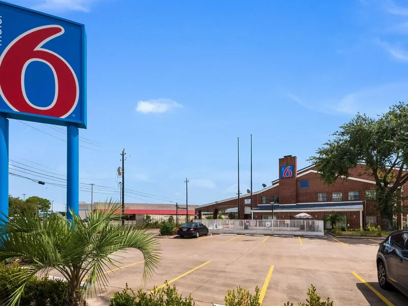 Motel 6 Houston, TX - Brookhollow · Anbieterbild von TUI