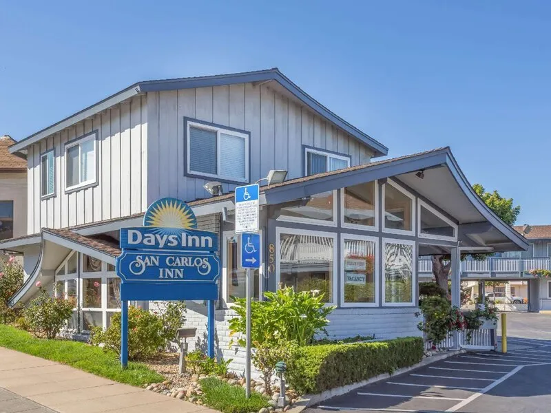 Days Inn Monterey Downtown · Anbieterbild von TUI