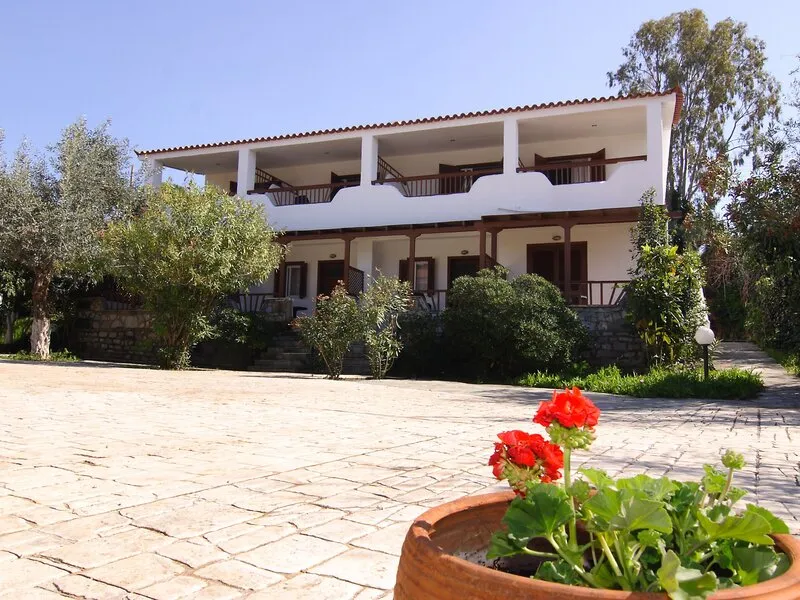Laka Apartments and Studios Stoupa · Anbieterbild von TUI
