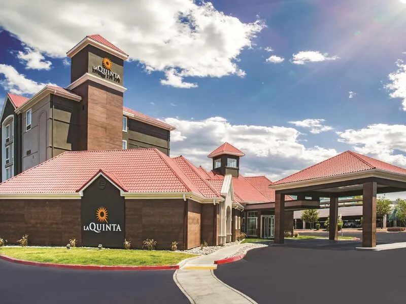La Quinta Inn & Suites by Wyndham Las Vegas Summerlin Tech · Anbieterbild von TUI