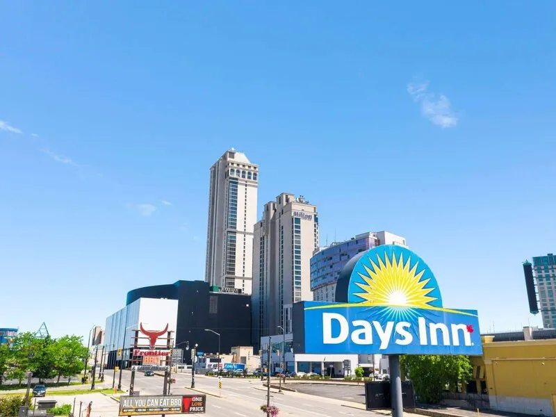 Days Inn by Wyndham Fallsview · Anbieterbild von TUI