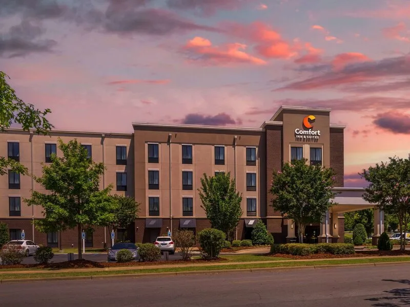 Comfort Inn & Suites · Anbieterbild von TUI
