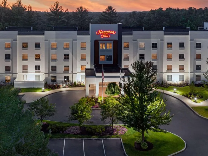 Hampton Inn Bedford-Burlington · Anbieterbild von TUI