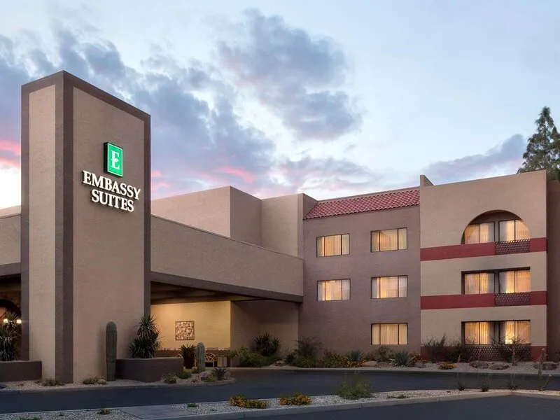 Embassy Suites Phoenix Tempe · Anbieterbild von TUI