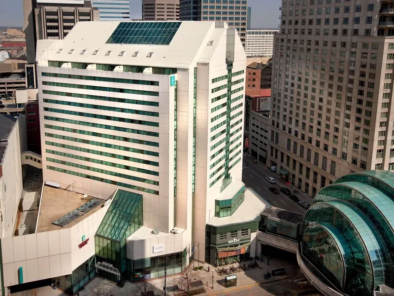 Embassy Suites by Hilton Indianapolis Downtown · Anbieterbild von TUI