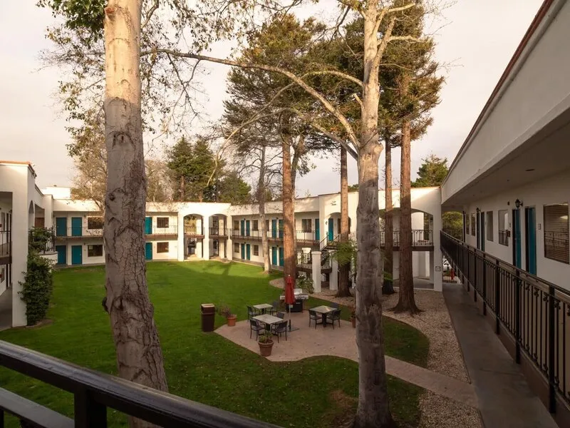 Oxford Suites Pismo Beach · Anbieterbild von TUI