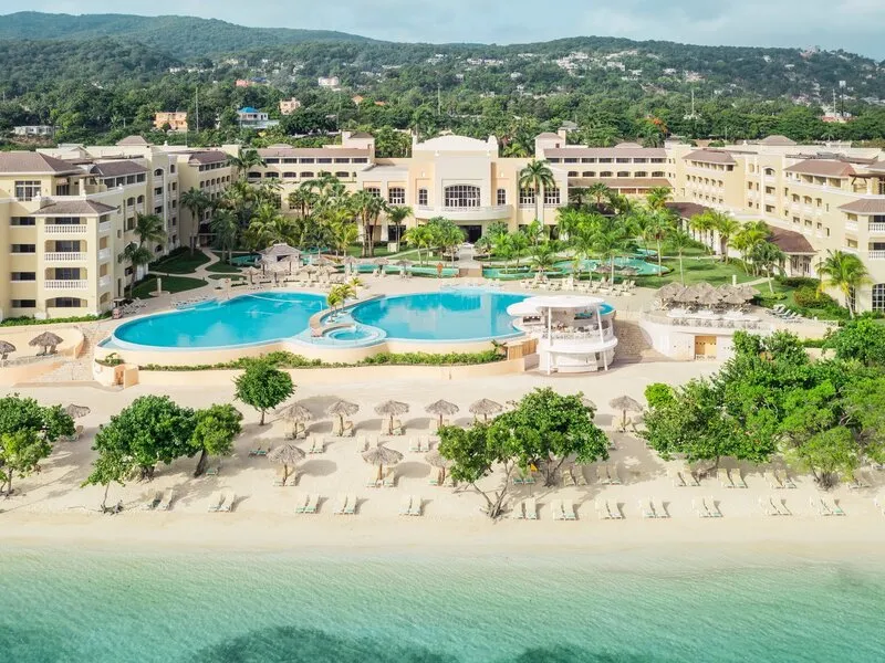 Iberostar Waves Rose Hall Beach · Anbieterbild von TUI