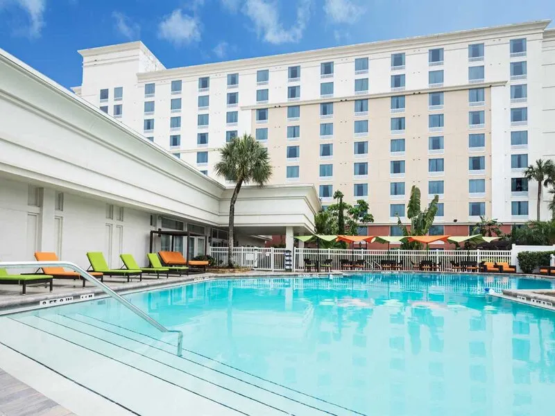 Holiday Inn & Suites Across From Universal Orlando · Anbieterbild von TUI