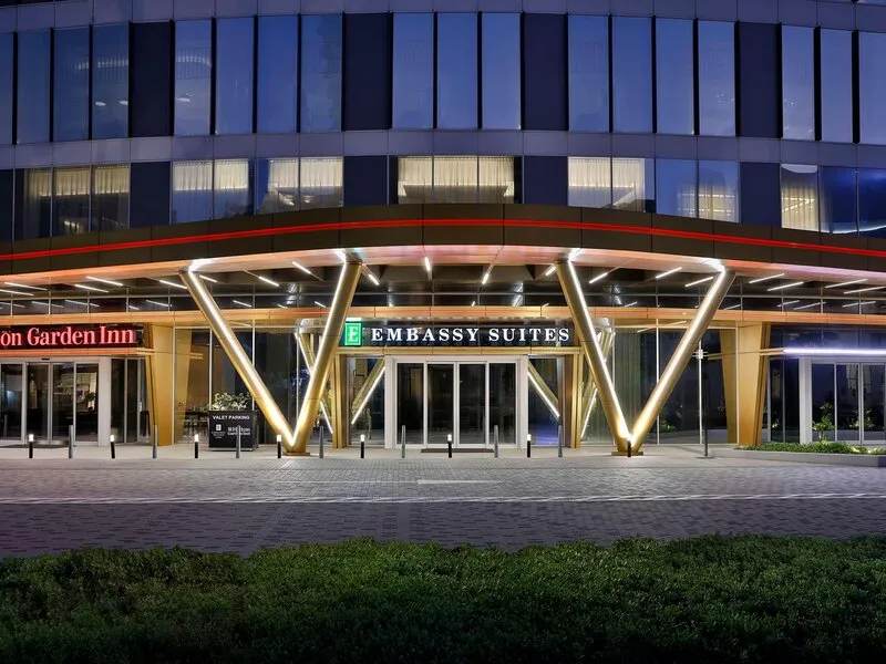 Embassy Suites by Hilton Dubai Business Bay · Anbieterbild von TUI